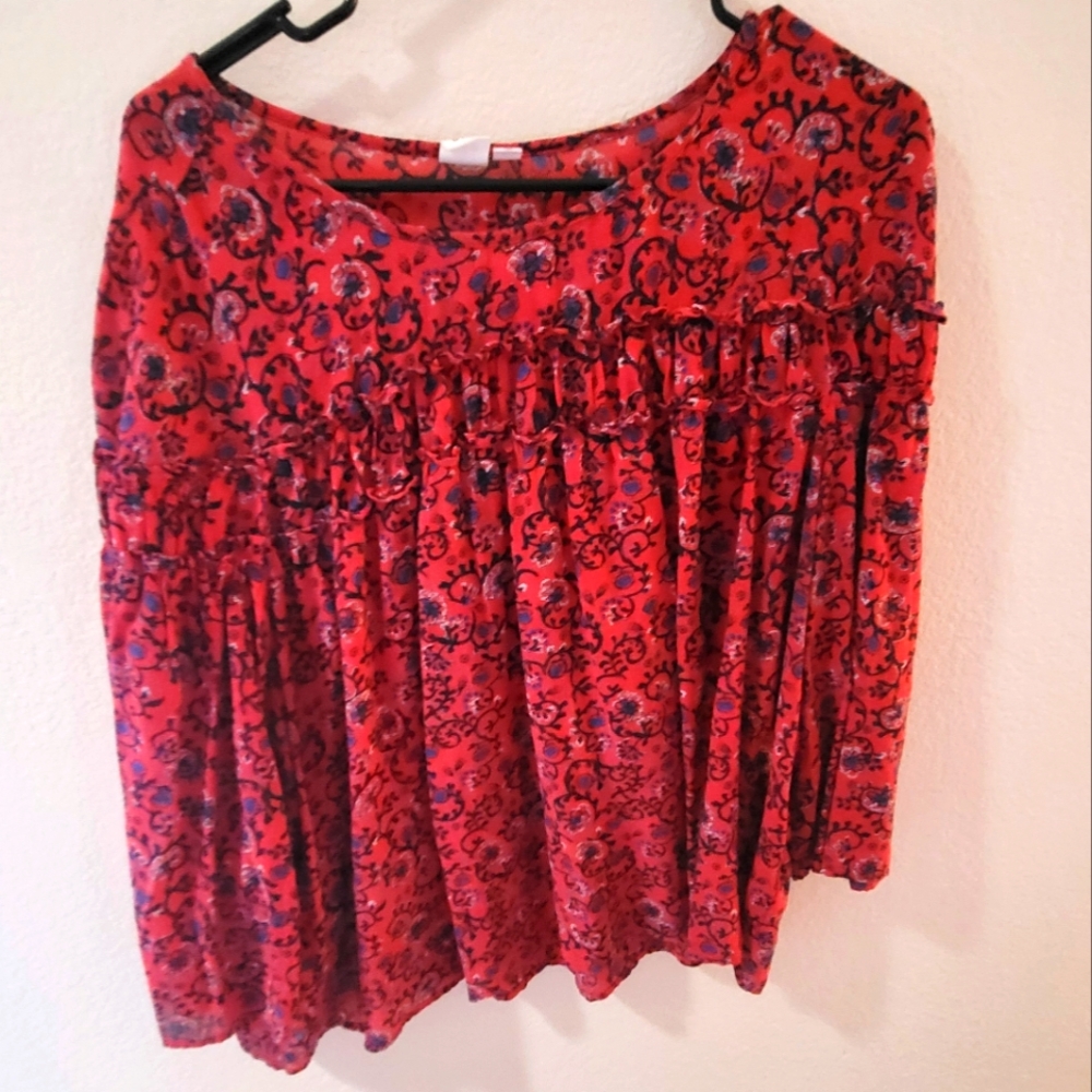Gorgeous flowy shirt